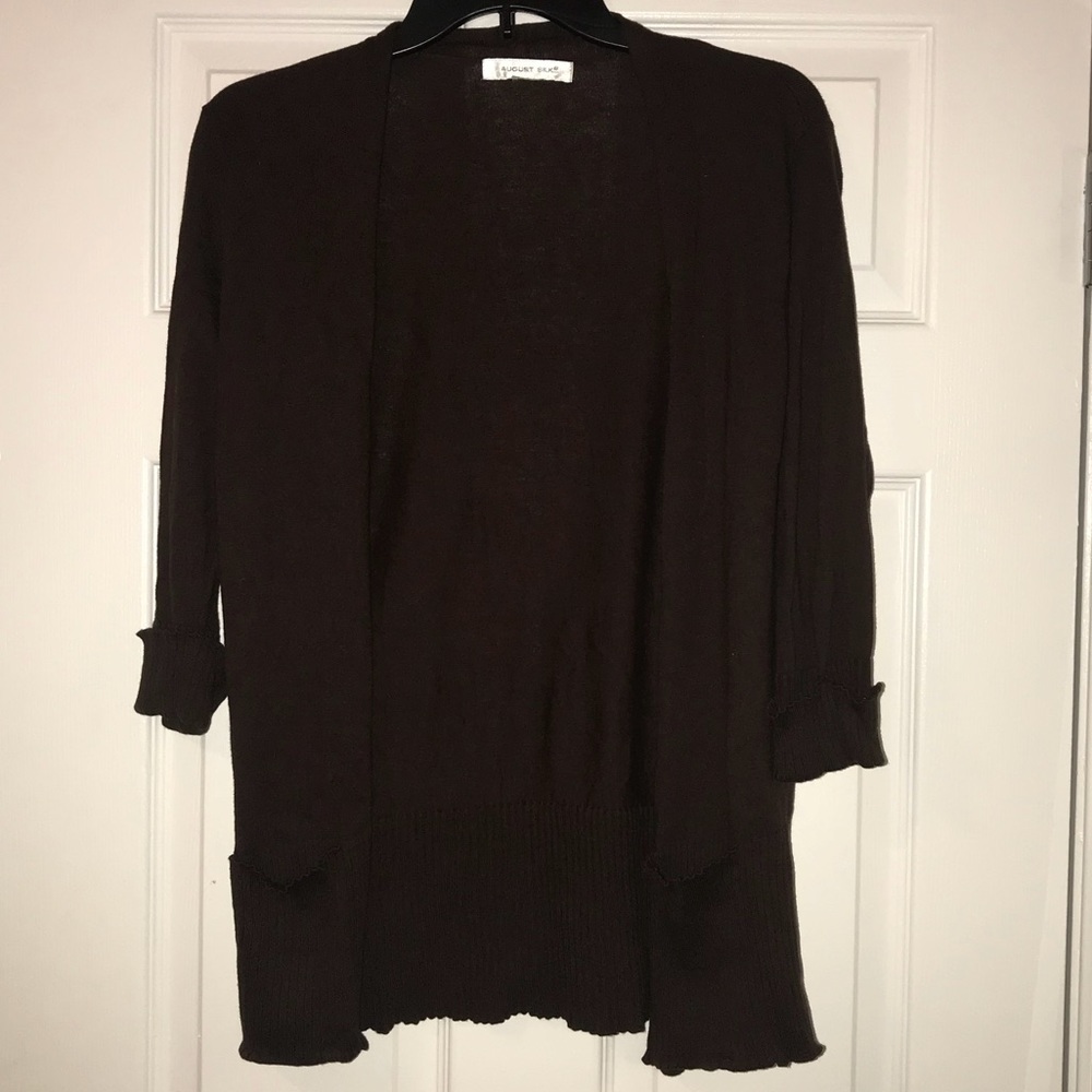 sleeved cardigan with pockets